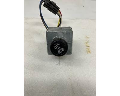 Used Freightliner FLD120 Wiper Switch, Part # 75600-26