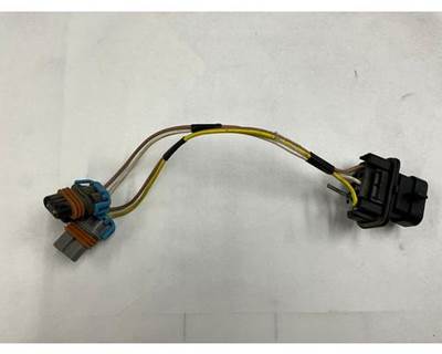 Used Freightliner COLUMBIA/M2 106 Headlight Pigtail, 2005-2015, Bulbs 9005/9006