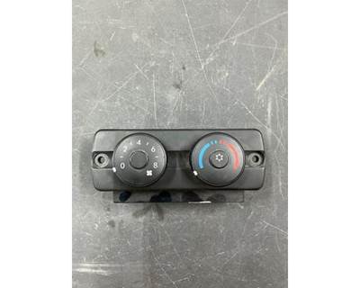 2015 Freightliner Cascadia 125 Sleeper Control, Part # A2260669002