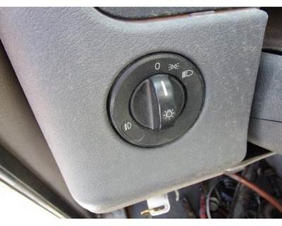 Used 2011 Freightliner Cascadia 125 Light Control Module