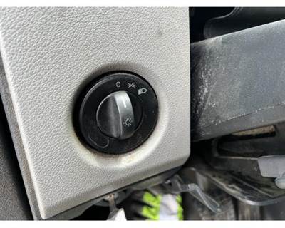 Used 2020 Freightliner Cascadia 126 Light Control Module