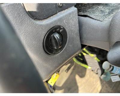Used 2016 Freightliner Cascadia 125 Light Control Unit