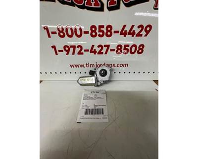 Used Freightliner Cascadia Left Electric Window Regulator Lift, Part # 16915413