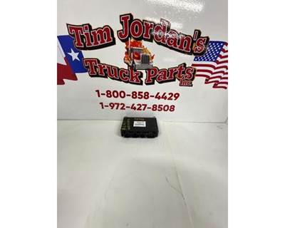 Used Mercedes-Benz Chassis Control Module for 2006 Freightliner Columbia 120, Part # A0004463535