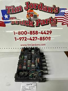 Freightliner Columbia Electrical Parts for a Freightliner COLUMBIA 120