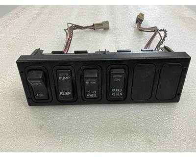 Used International ProStar 6-PANEL Rocker Switch Cluster Pollak 32237 with 4 Rocker Switches