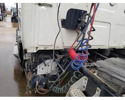 Used 2014 International ProStar Coiled Green Trailer ABS Cable