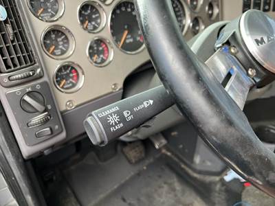 Mack Pinnacle CXU613 Electrical Parts for a Mack CXU613