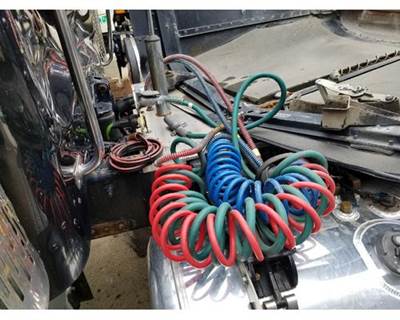 Used Coiled Green Trailer ABS Cable for 2007 Peterbilt 379