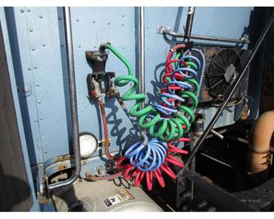 Used 2007 Peterbilt 387 Coiled Green Trailer ABS Cable