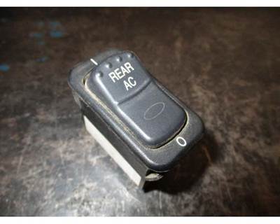 Used 2009 Peterbilt 389 Rear A/C Switch, Part # 16-09121-7L8