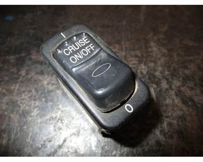 Used 2009 Peterbilt 389 Cruise Control ON/OFF Switch, Part # 16-09121-5G8
