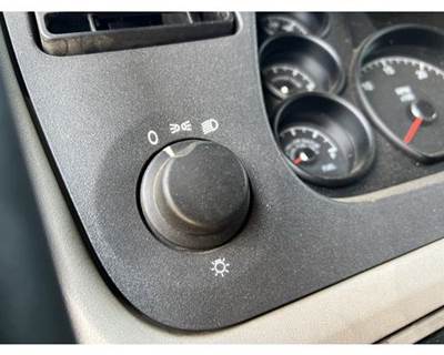 Used 2019 Peterbilt 567 Light Control Unit