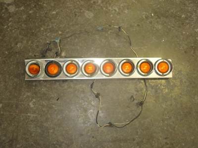 USED EXTERIOR LIGHTS P/N: 10743003