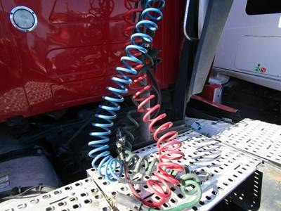 Volvo VNL Electrical Parts