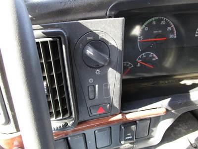 Volvo VNL Electrical Parts