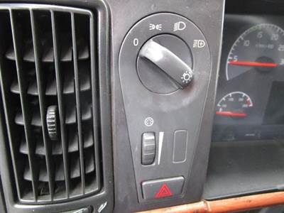 Volvo VNL Electrical Parts