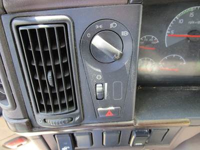 Volvo VNL Electrical Parts