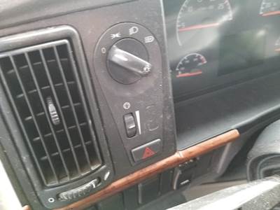 Volvo VNL Electrical Parts