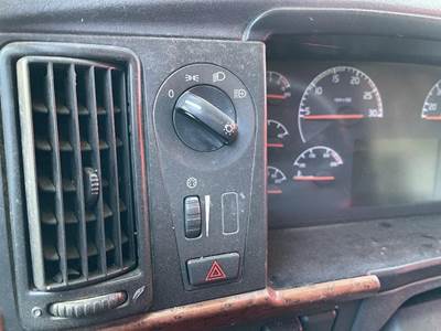 Volvo VNL Electrical Parts