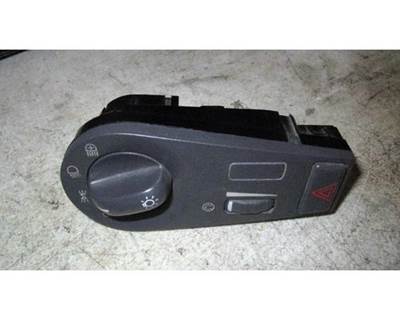 Volvo VNL Light Control Unit, Part # 20 46 6305