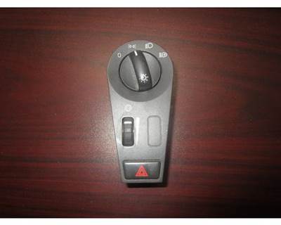 Used Volvo VNL Headlight and Hazard Light Control Unit