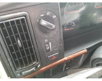 Used 2008 Volvo VNL Light Control Unit