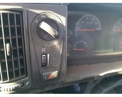 Used 2011 Volvo VNL Light Control Unit