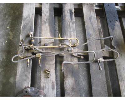 Caterpillar 3406B Engine Fuel Lines
