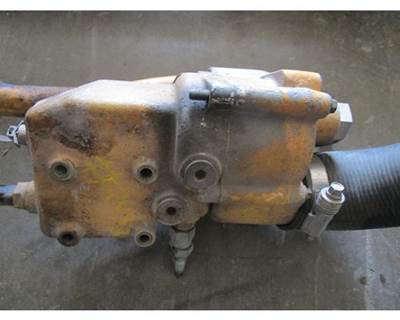 Used Caterpillar C13 Thermostat Housing for Freightliner Columbia 120, Part # 238-6721 / 238-6722
