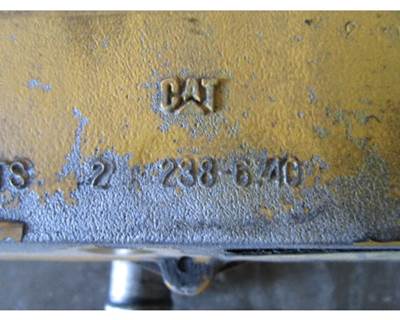 Used Caterpillar C13 Engine Rocker Housing, Part # 238-6740, Fits Freightliner Columbia 120