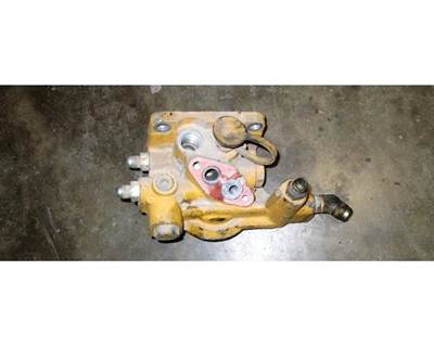 Caterpillar C15 Fuel Filter Base, Part # 136-5017