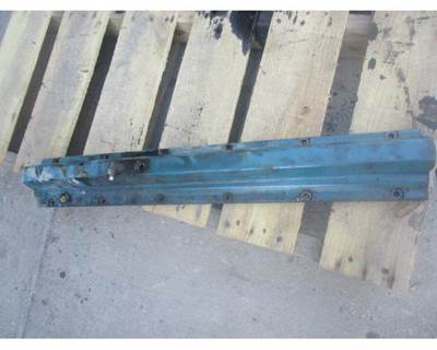 International DT466E Fuel Rail