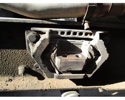 Freightliner Cascadia 125 Engine Mount