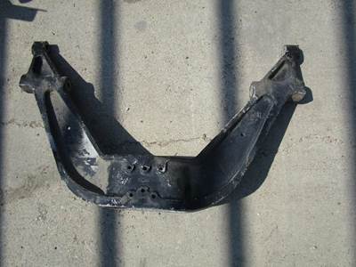 USED FRONT LOWER ENGINE MOUNT CROSSMEMBER - P/N: R01-23292