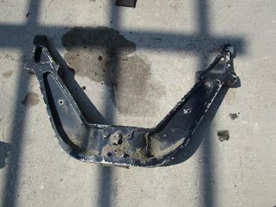 USED FRONT LOWER ENGINE MOUNT CROSSMEMBER - P/N: R01-23292
