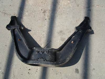 USED FRONT LOWER ENGINE MOUNT CROSSMEMBER - P/N: R01-23292
