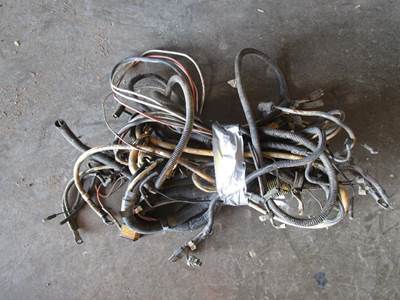 ENGINE WIRING HARNESS CAB TO MOTOR KW T660 , KW T600 TO CAT MOTOR 40 PIN HARNESS