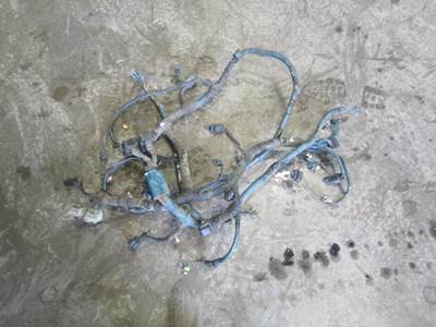 USED ENGINE WIRING HARNESS FOR AN INTERNATIONAL DT 466E