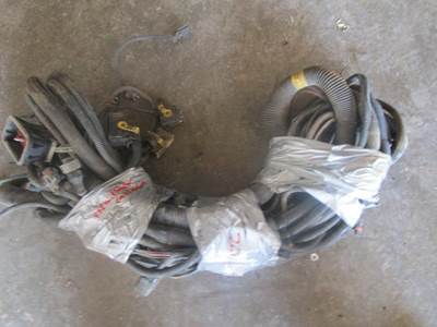 USED CASCADIA FREIGHTLINER ENGINE WIRING HARNESS 2011 