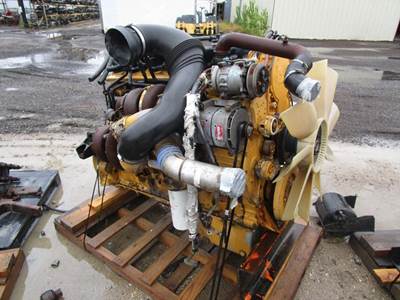 Caterpillar C15 ACERT Engine for a Freightliner COLUMBIA 120
