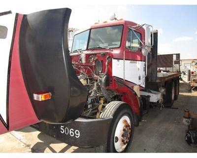 Cummins ISC 8.3 Engine for a Peterbilt 330