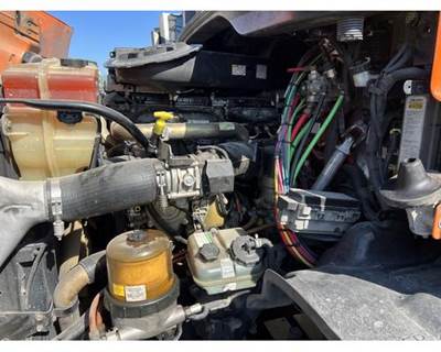 Detroit DD13 Engine for a Freightliner CASCADIA 113BBC