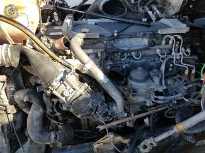 Detroit DD15 Engine for a Freightliner CASCADIA 125