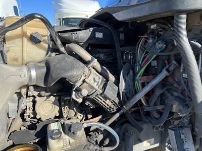 Detroit DD15 Engine for a Freightliner CASCADIA 125