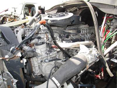 Detroit DD15 Engine for a Freightliner CASCADIA 125