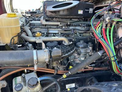 Detroit DD15 Engine for a Freightliner CASCADIA 126
