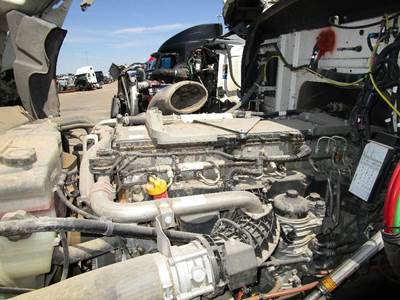 Detroit DD15 Engine for a Western Star TR 5700