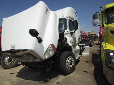 Detroit DD15 Engine for a Freightliner CASCADIA 125