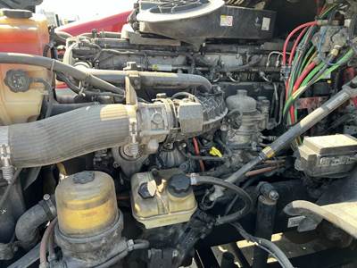 Detroit DD15 Engine for a Freightliner CASCADIA 125